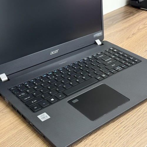 Acer TravelMate P215-52