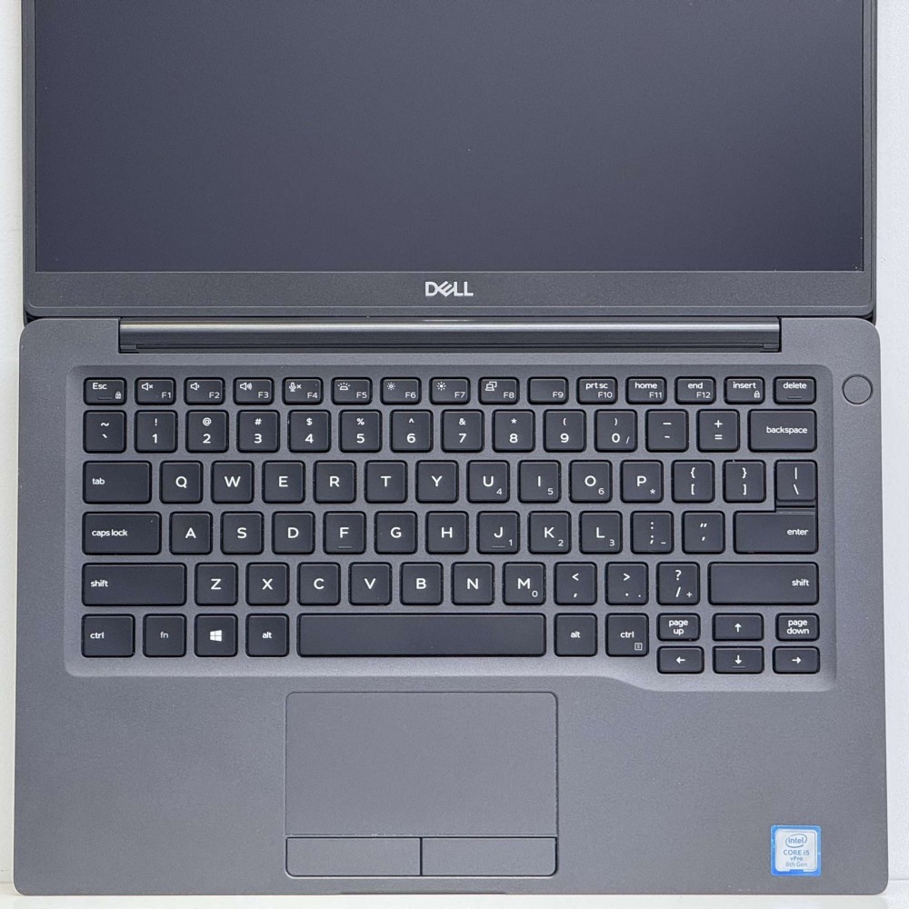 DELL Latitude 7400