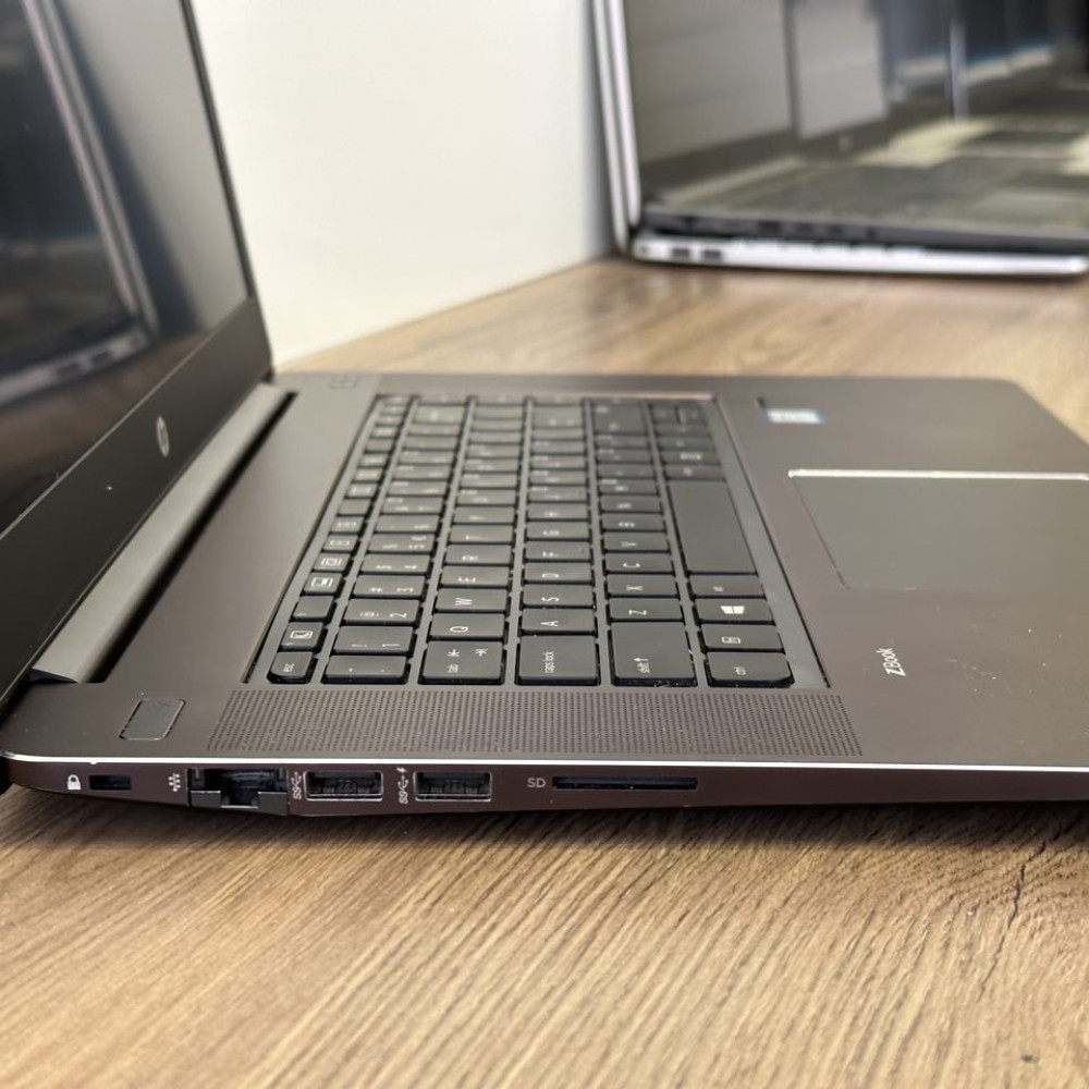 HP ZBook Studio G4