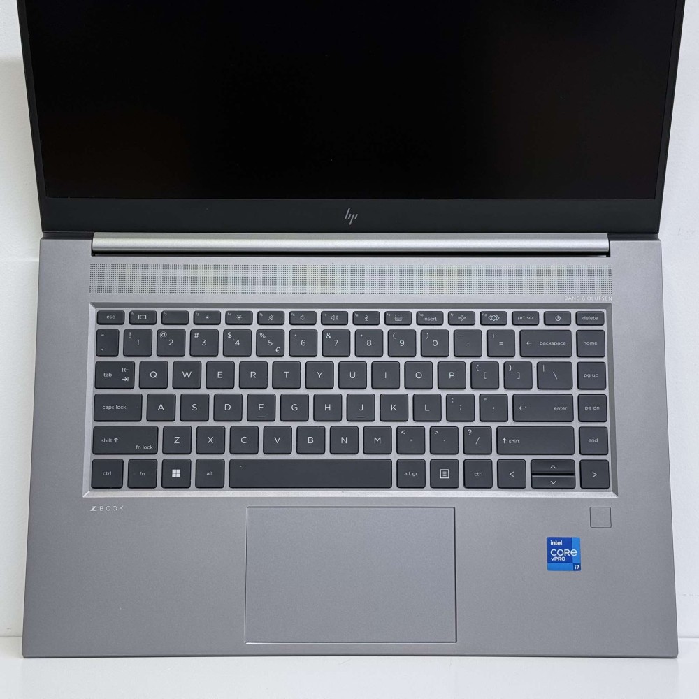 HP ZBook Studio G8