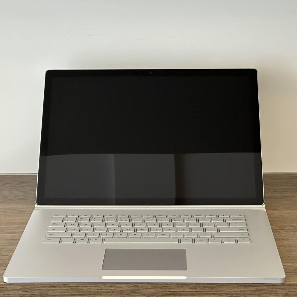 Microsoft Surface Book 2 15"