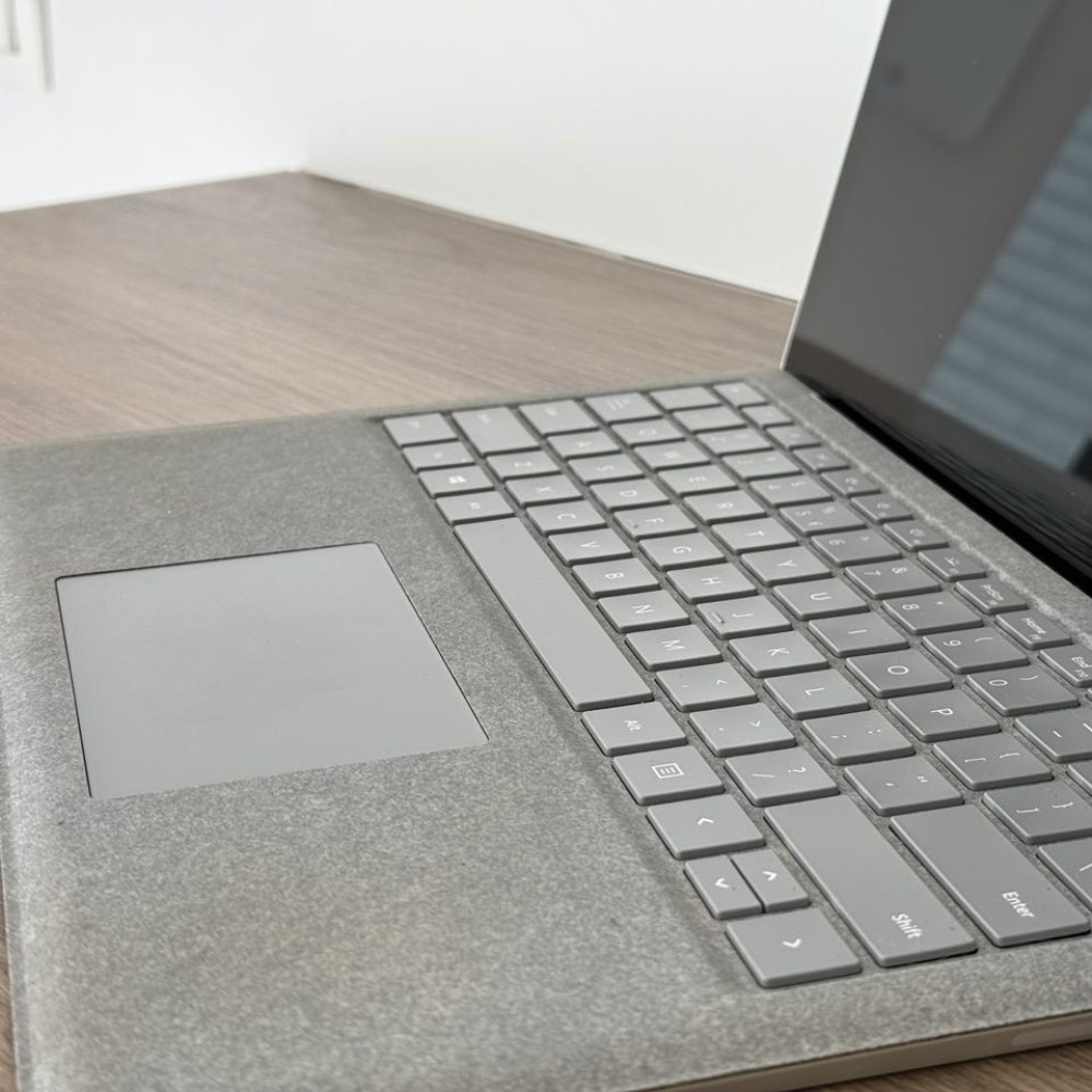 Microsoft Surface Laptop